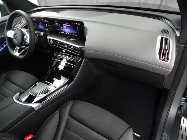 MERCEDES-BENZ EQC 400 4M AMG LINE (12/23)