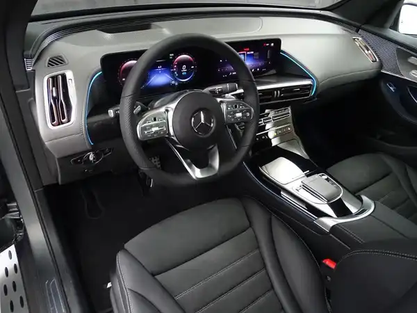 MERCEDES-BENZ EQC 400 4M AMG LINE (9/23)