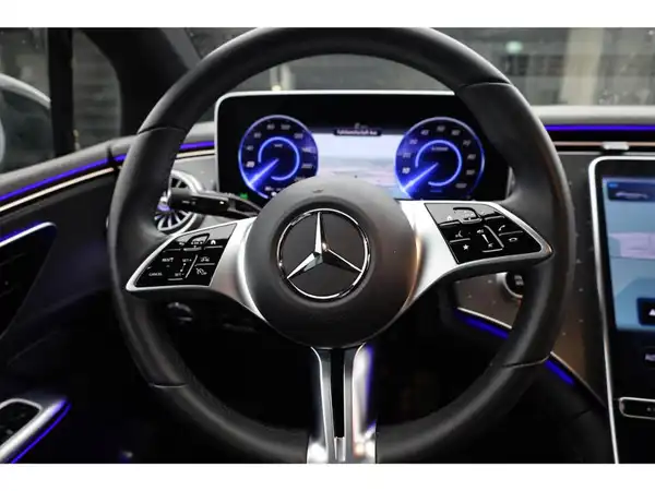 MERCEDES-BENZ EQE 300 (16/23)