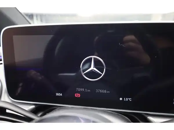MERCEDES-BENZ EQE 300 (18/23)
