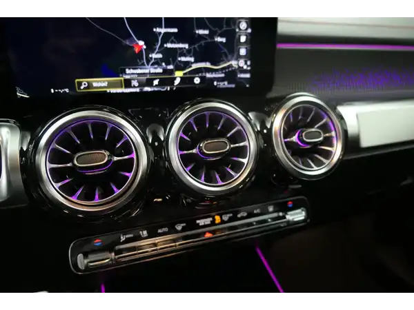MERCEDES-BENZ EQB 300 4M (16/26)