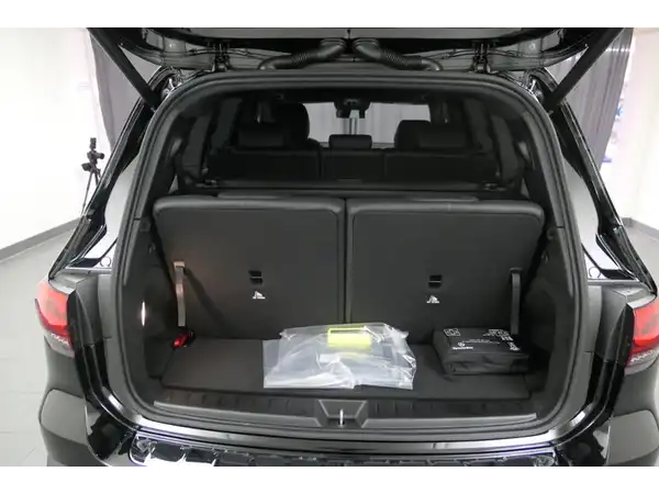 MERCEDES-BENZ EQB 300 4M (23/26)