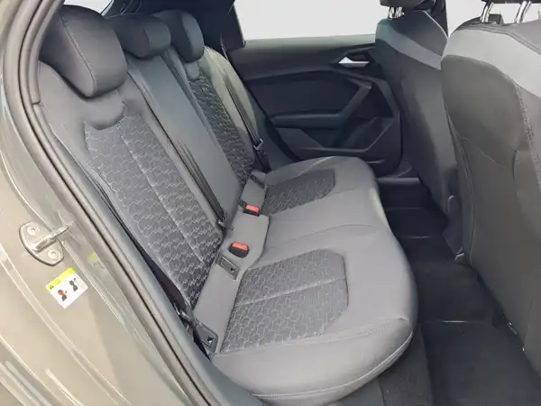 AUDI A1 Sportback S line (15/16)