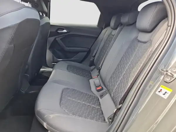 AUDI A1 Sportback S line (9/16)