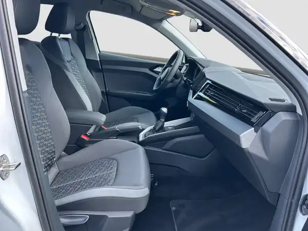 AUDI A1 Sportback S line 25 TFSI (14/16)