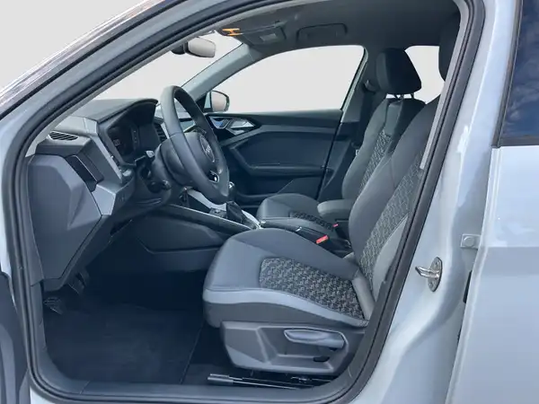 AUDI A1 Sportback S line 25 TFSI (8/16)
