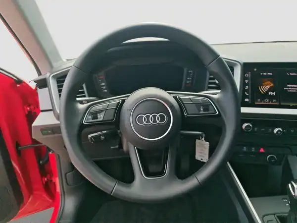 AUDI A1 Sportback advanced 25 TFSI 5JGAR Connect SitzHzg (11/17)