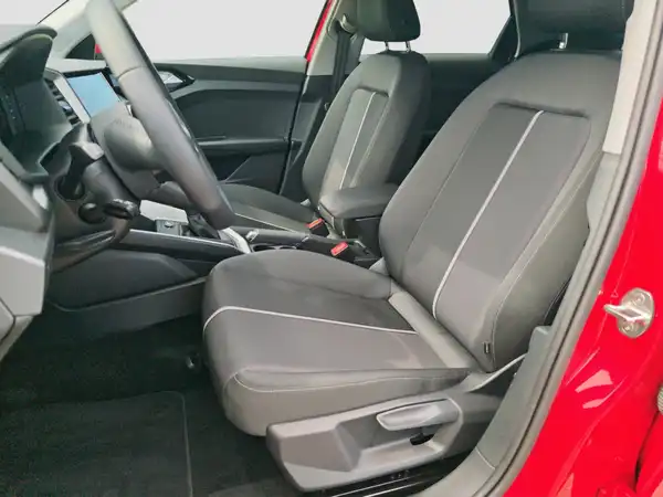 AUDI A1 Sportback advanced 25 TFSI 5JGAR Connect SitzHzg (8/17)
