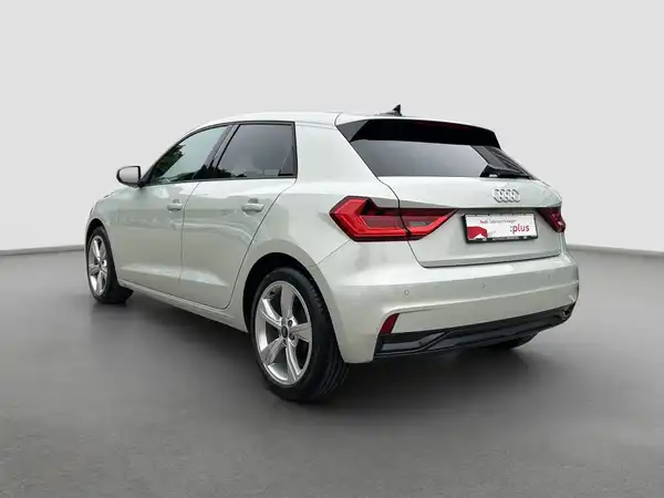 AUDI A1 Sportback Advanced 25 TFSI (7/16)