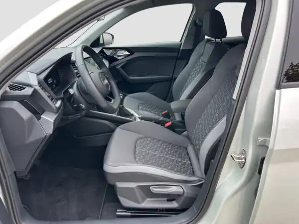 AUDI A1 Sportback Advanced 25 TFSI (8/16)