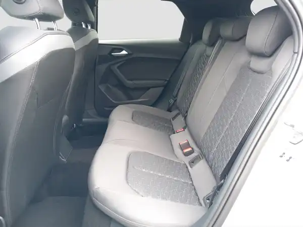 AUDI A1 Sportback S line 30 TSI (9/16)