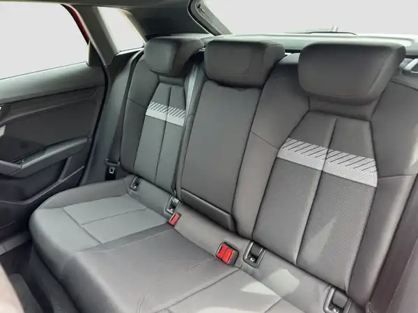 AUDI A3 Sportback S line 35 TFSI 5JGar MATRX black virtual sound+ (9/16)