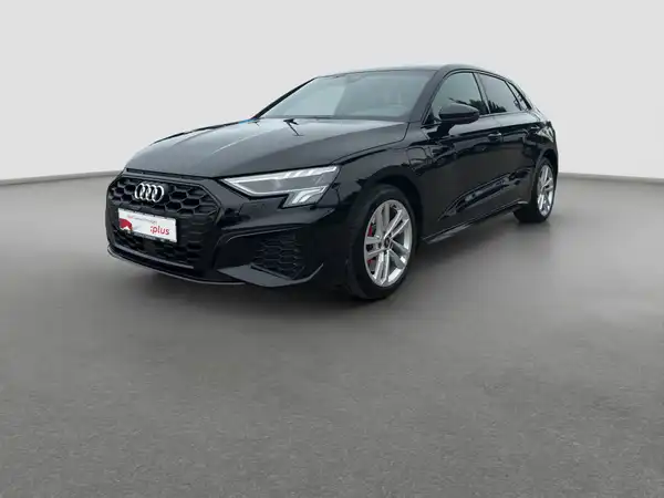 AUDI A3 Sportback S line 45 TFSI e Hybrid Business virtual App (2/16)