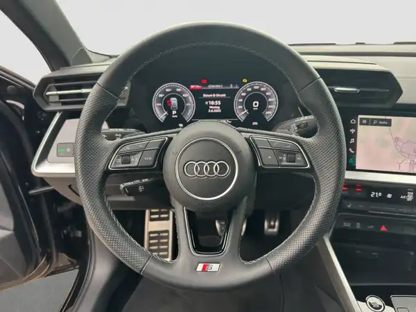 AUDI A3 Sportback S line 45 TFSI e Hybrid Business virtual App (11/16)