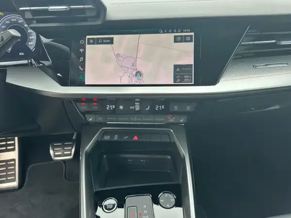 AUDI A3 Sportback S line 45 TFSI e Hybrid Business virtual App (12/16)