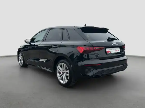 AUDI A3 Sportback S line 45 TFSI e Hybrid Business virtual App (7/16)