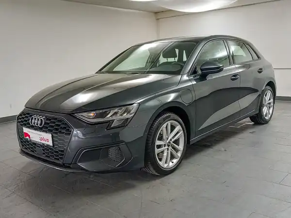 AUDI A3 Sportback 40 TFSI e Hybrid Business App virtual ACC (2/20)