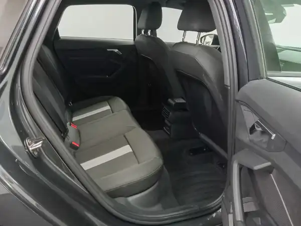 AUDI A3 Sportback 40 TFSI e Hybrid Business App virtual ACC (15/20)