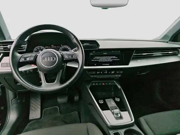 AUDI A3 Sportback S line 40 TFSI e Hybrid Business Navi+ Kamera (10/16)