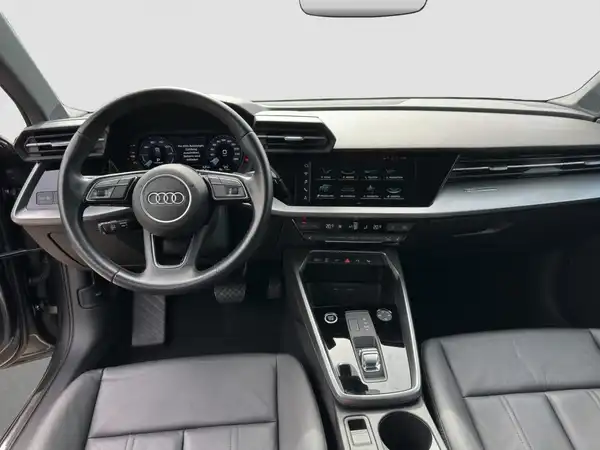 AUDI A3 Sportback S line 40 TFSI e Hybrid Keyless App Leder ACC (10/17)