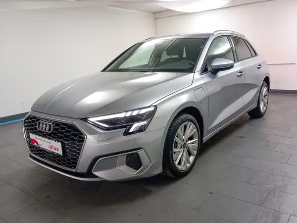 AUDI A3 Sportback TFSI e Advanced 5JGar Business PDC Virtual Navi+ (2/20)