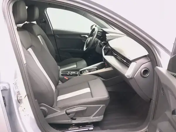 AUDI A3 Sportback TFSI e Advanced 5JGar Business PDC Virtual Navi+ (17/20)