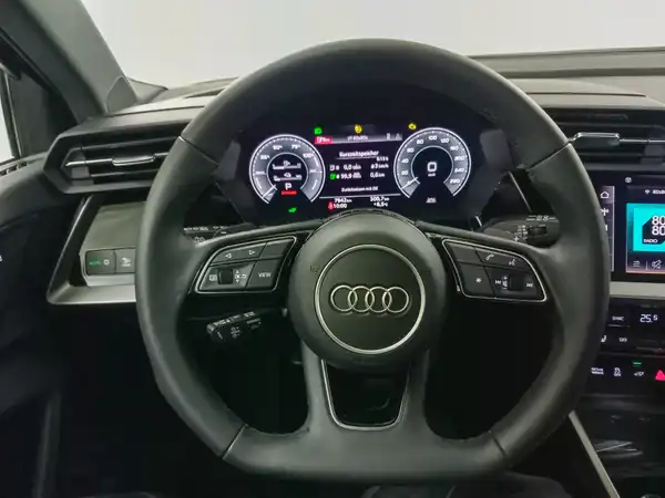 AUDI A3 Sportback TFSI e advanced 5JGar Business Navi+ Virtual SHZ (13/18)