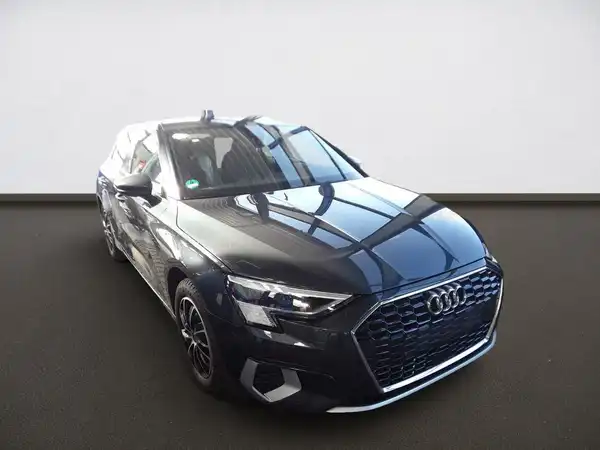 AUDI A3 Sportback advanced 35 TFSI Business virtual StHzg MATRX (3/9)