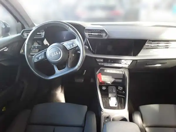 AUDI A3 Sportback advanced 35 TFSI Business virtual StHzg MATRX (8/9)