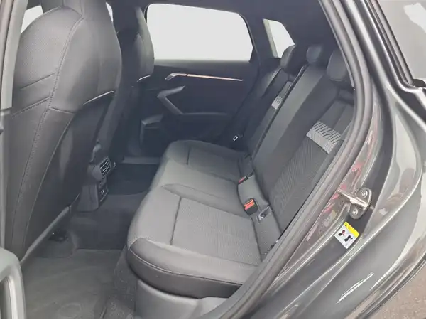AUDI A3 Sportback S line TSI (9/16)