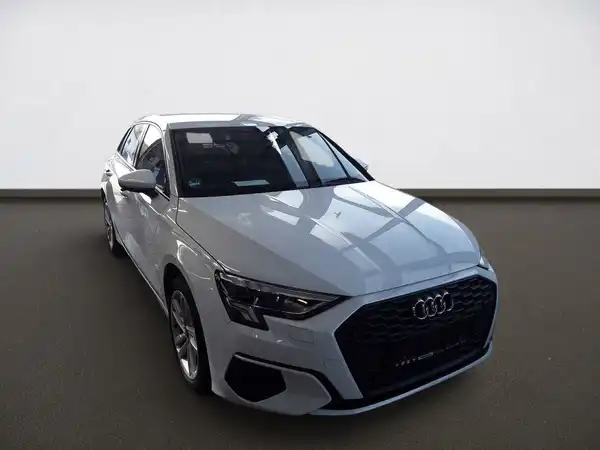 AUDI A3 Sportback 35 TFSI App LED ACC AHK SpoSitz (3/7)