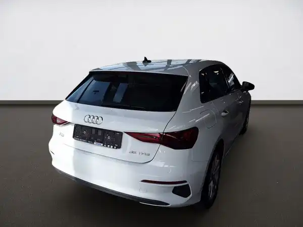 AUDI A3 Sportback 35 TFSI App LED ACC AHK SpoSitz (4/7)