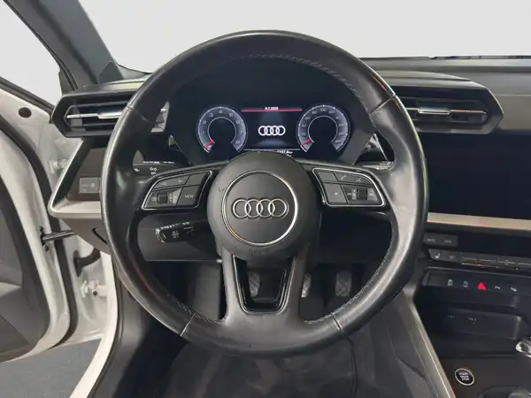 AUDI A3 Sportback 1.5 TSI Business Navi+ Virtual Connect (11/16)