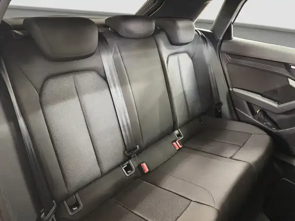 AUDI A3 Sportback 1.5 TSI Business Navi+ Virtual Connect (15/16)