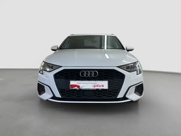 AUDI A3 Sportback 1.5 TSI Business Navi+ Virtual Connect (3/16)