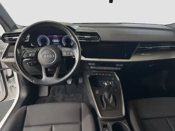 AUDI A3 Sportback 1.5 TSI Business Navi+ Virtual Connect (10/16)
