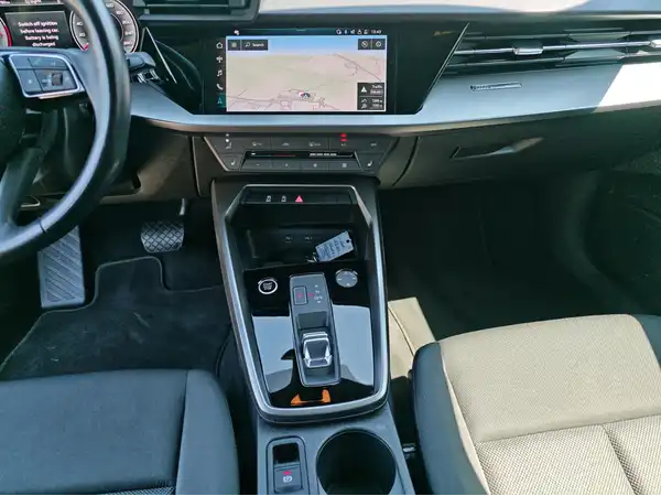 AUDI A3 Sportback S line 30 TFSI Business virtual App Navi+ (12/16)
