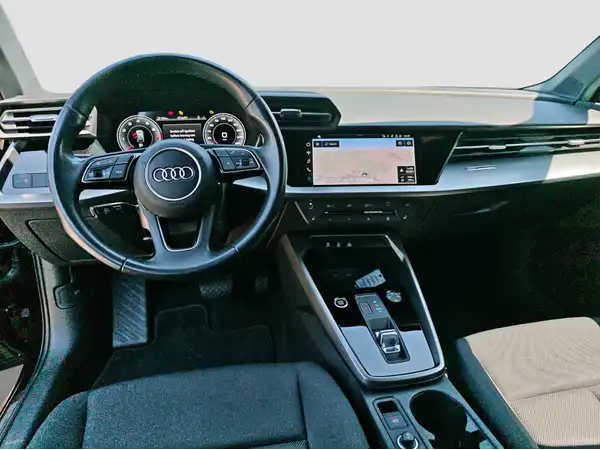 AUDI A3 Sportback S line 30 TFSI Business virtual App Navi+ (10/16)