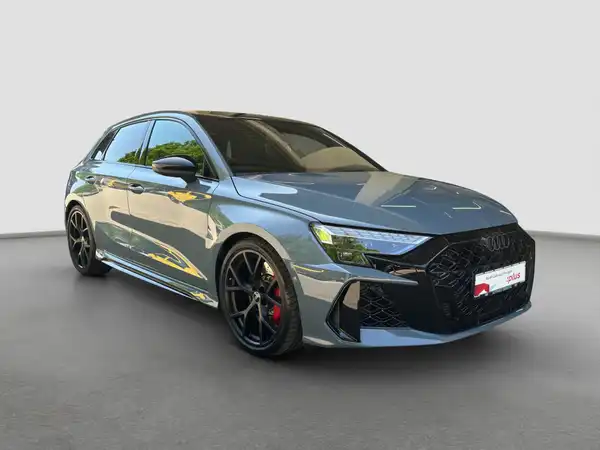 AUDI RS3 Sportback S tronic 5JGAR ACC MATRIX Connect HUD Pano Kamera (4/17)