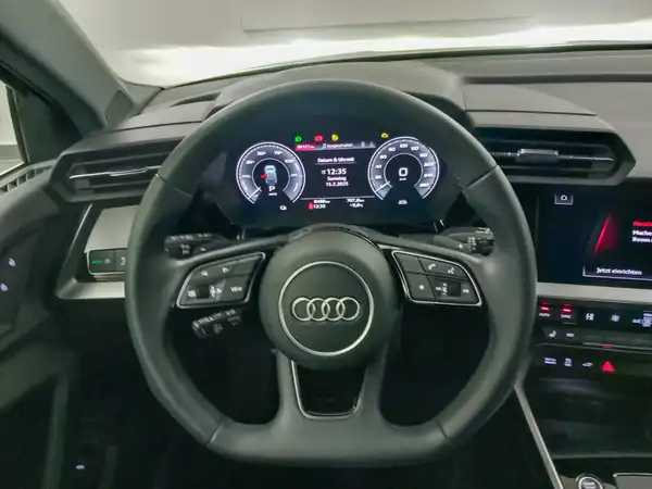 AUDI A3 Sportback advanced 40 TFSI e 5JGar LED Spiegel+ Business (11/18)