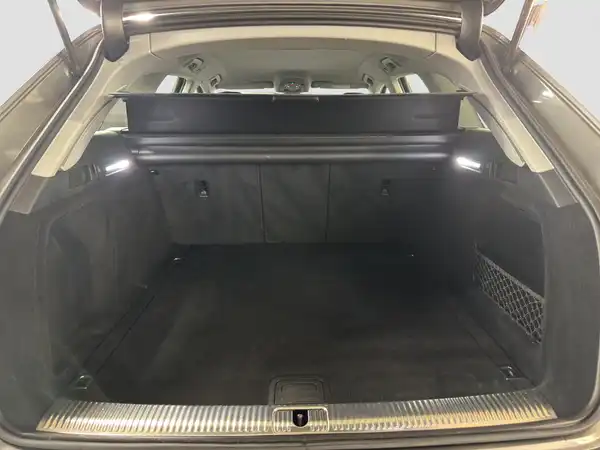 AUDI A4 Avant 40 TDI Business Navi+ PDC Spiegel+ QI (13/17)