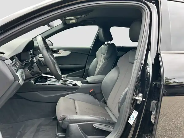 AUDI A4 Avant advanced 40 TDI (8/16)