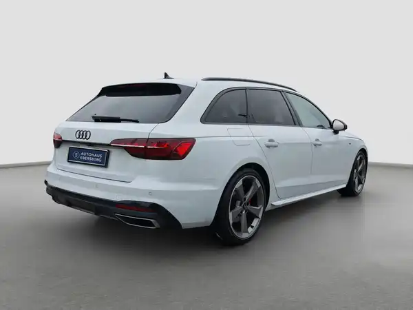 AUDI A4 Avant S line 40 TFSI 3xClima Business MATRX Carbon (5/17)