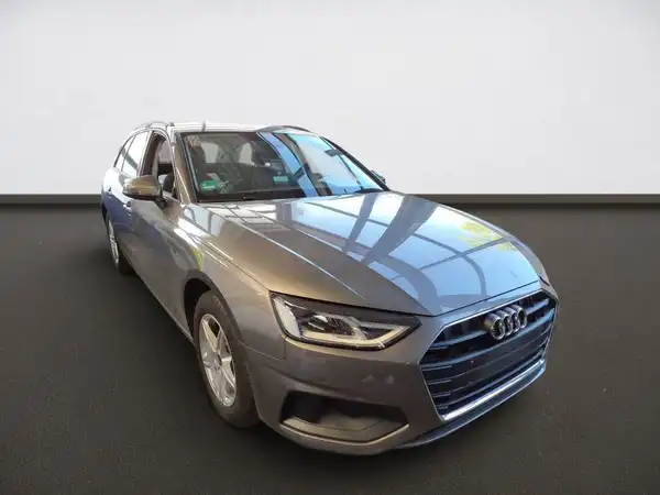 AUDI A4 Avant 35 TDI (4/6)