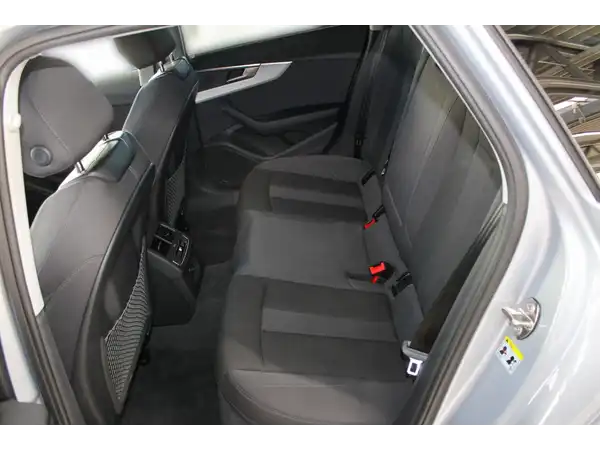 AUDI A4 Avant advanced 35 TFSI 5JGar el.Heck virtual Alarm Business (11/16)