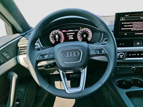 AUDI A4 Avant S line 35 TFSI 5JGAR Business Tour LED Pano (11/17)