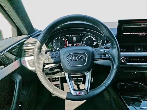 AUDI A4 Avant g-tron S line Tour Business ACC Connect Navi+ MATRIX (11/17)