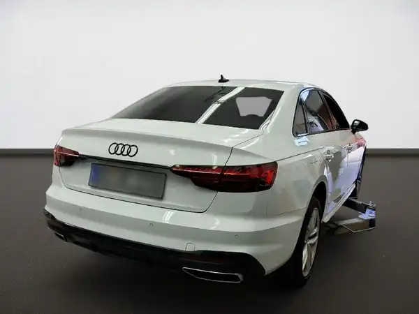 AUDI A4 Limousine S line 40 TDI (3/4)
