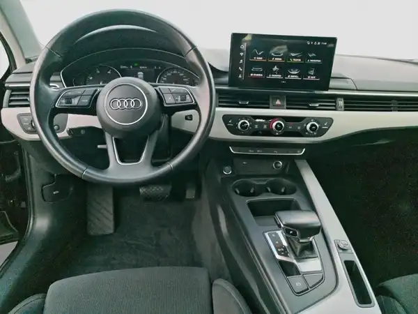 AUDI A4 Avant 35 TDI Business StHzg SpoSitz el.Heck PDC (10/17)