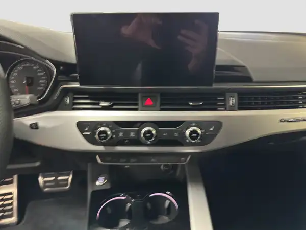 AUDI A4 Limousine S line 40 TDI qu (12/16)